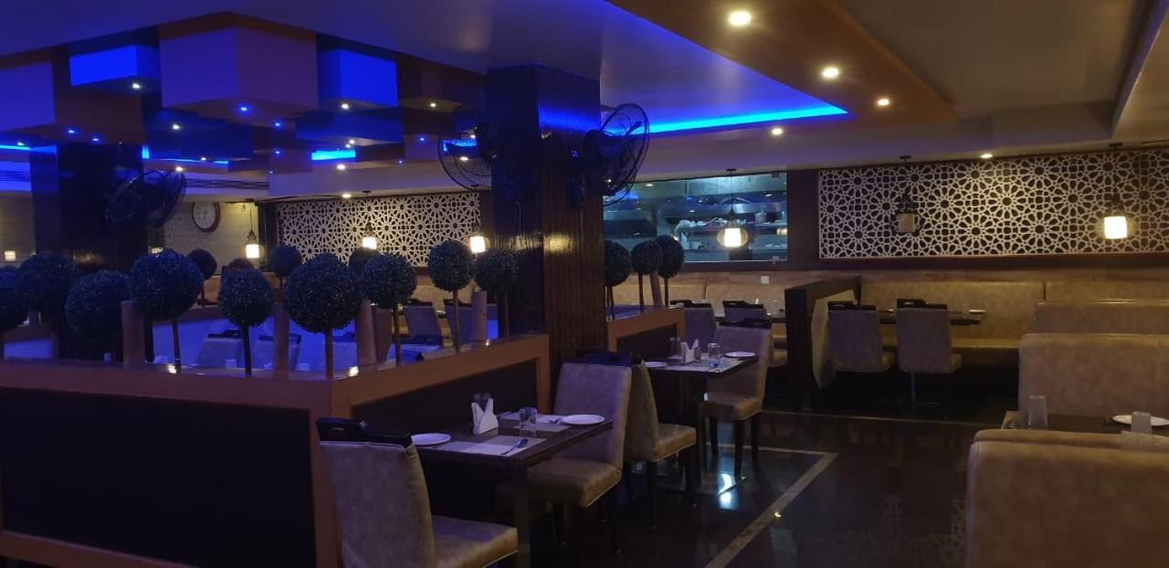 Hotel Fortune M R Grands Suluru Екстер'єр фото