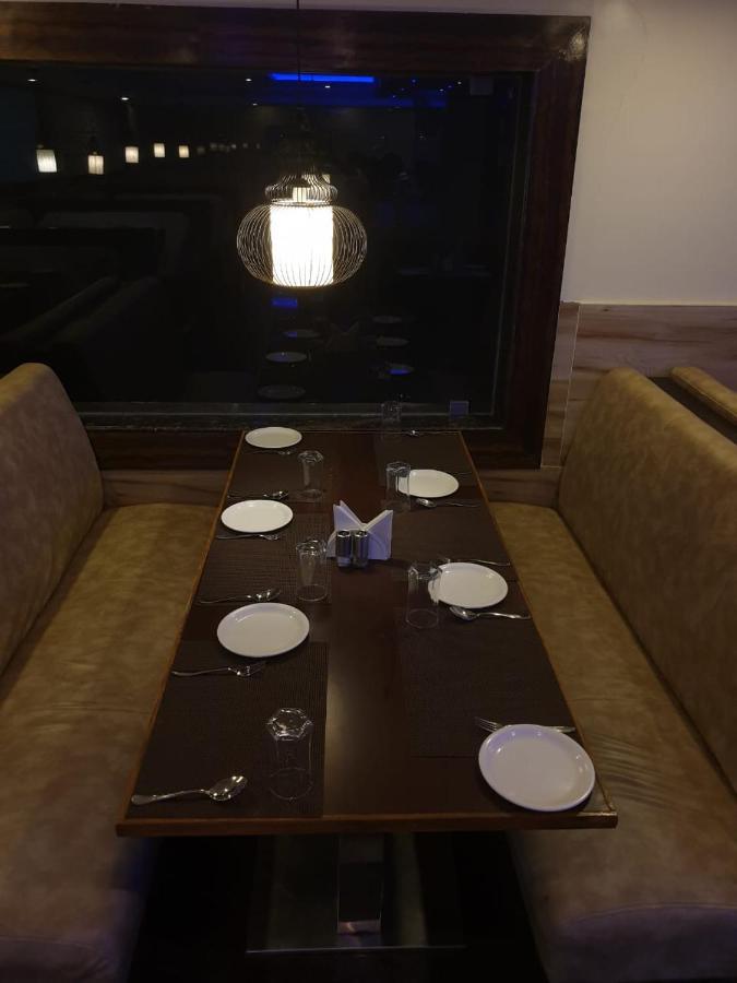 Hotel Fortune M R Grands Suluru Екстер'єр фото
