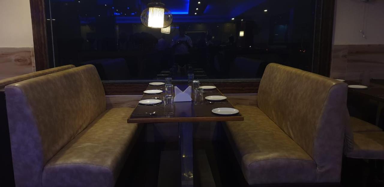 Hotel Fortune M R Grands Suluru Екстер'єр фото