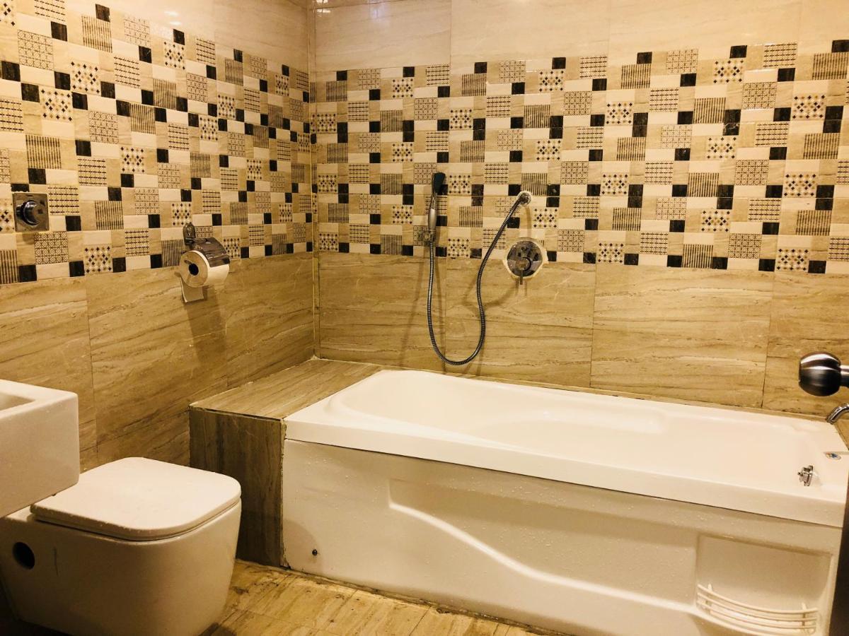 Hotel Fortune M R Grands Suluru Екстер'єр фото