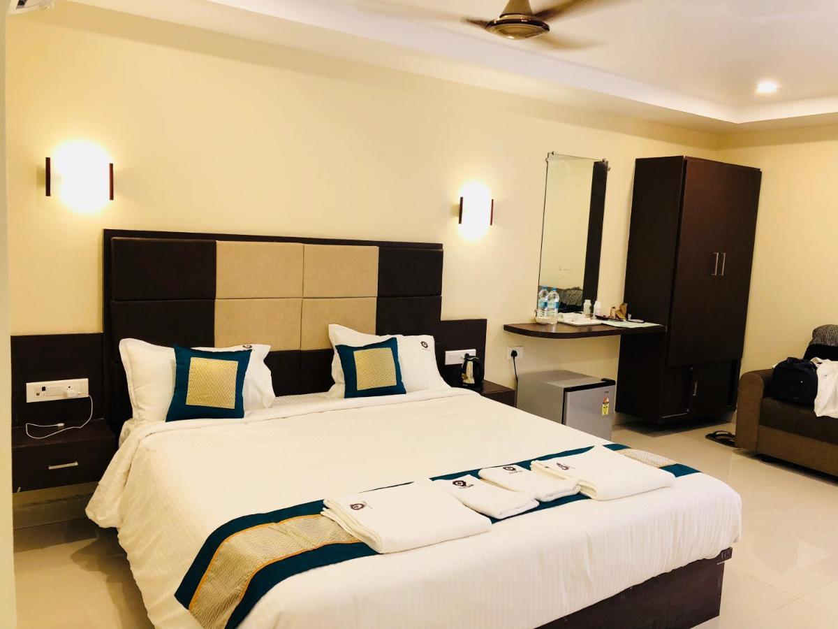 Hotel Fortune M R Grands Suluru Екстер'єр фото